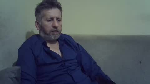 blue online show from 01/04/25, 09:41