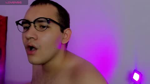 Snapshot of bluehsunny chatting on 11/15/25, 06:59 alexander online show from 11/15/25, 06:59