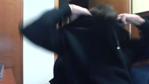 bluejoee online show from 10/17/25, 04:42