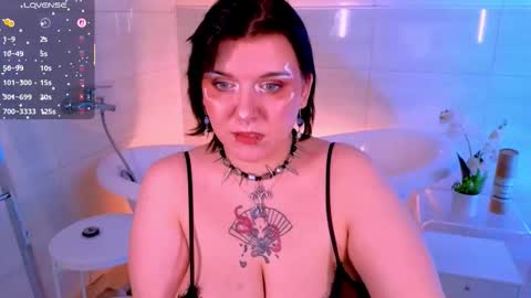 Hi my name is Lunaray online show from 11/21/25, 11:20