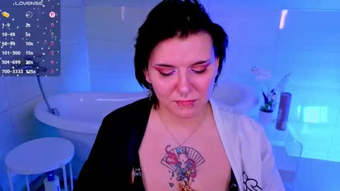 Hi my name is Lunaray online show from 11/22/25, 10:25