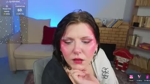 Hi my name is Lunaray online show from 12/22/25, 10:45