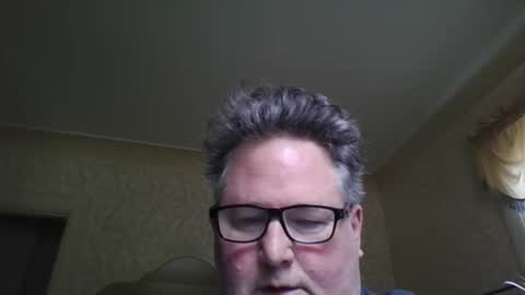 Snapshot of bluemoose70 chatting on 06/01/26, 05:47 bluemoose70 online show from 06/01/26, 05:47