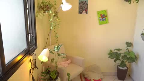 FLORAA online show from 02/09/25, 03:45