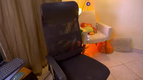 FLORAA online show from 10/07/25, 03:53