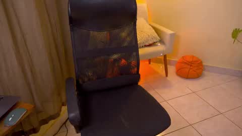 FLORAA online show from 11/15/25, 09:17