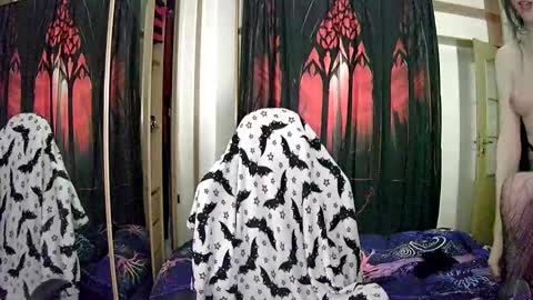 Snapshot of bluerose98 chatting on 12/20/24, 09:28 Bluerose online show from 12/20/24, 09:28