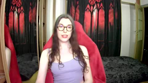 Snapshot of bluerose98 chatting on 01/10/25, 06:28 Bluerose online show from 01/10/25, 06:28