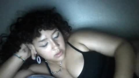 Snapshot of bluevelvett__ chatting on 02/20/26, 03:25 blue online show from 02/20/26, 03:25