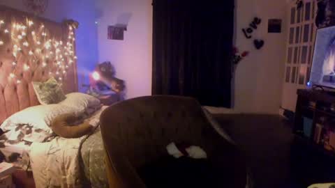 Snapshot of blumasweet chatting on 12/24/24, 09:06 Bluma Sweet online show from 12/24/24, 09:06