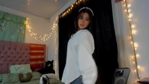 Snapshot of blumasweet chatting on 09/28/25, 01:22 Bluma Sweet online show from 09/28/25, 01:22