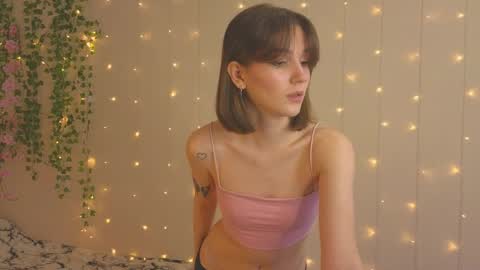 Snapshot of blush_and_breathe chatting on 05/16/26, 06:32 blush_and_breathe online show from 05/16/26, 06:32