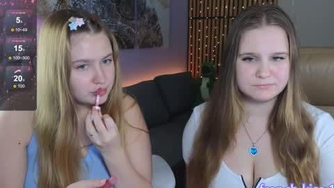 Snapshot of blush_ellie chatting on 12/15/24, 06:26 Ellie3 online show from 12/15/24, 06:26