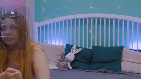 Snapshot of blush_ellie chatting on 12/21/24, 10:39 Ellie3 online show from 12/21/24, 10:39