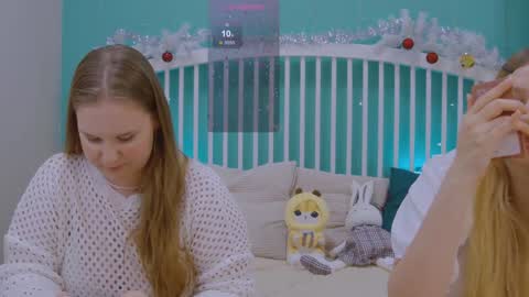 Snapshot of blush_ellie chatting on 12/23/24, 12:30 Ellie3 online show from 12/23/24, 12:30