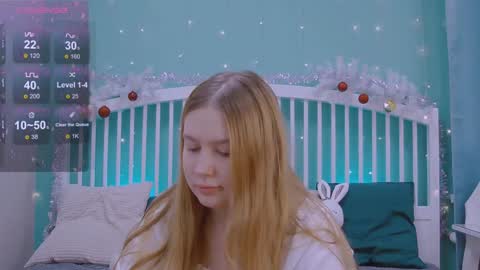 Snapshot of blush_ellie chatting on 12/25/24, 10:50 Ellie3 online show from 12/25/24, 10:50