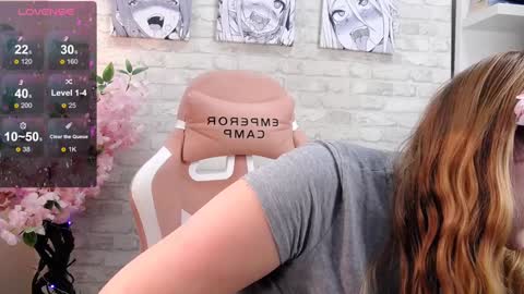 Snapshot of blush_ellie chatting on 12/30/24, 01:58 Ellie3 online show from 12/30/24, 01:58