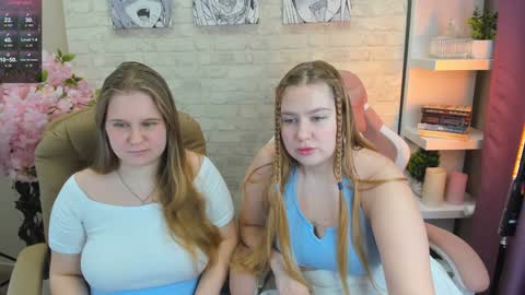 Snapshot of blush_ellie chatting on 01/17/25, 01:46 Ellie3 online show from 01/17/25, 01:46