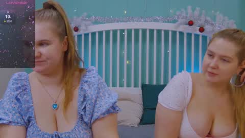 Snapshot of blush_ellie chatting on 01/21/25, 05:20 Ellie3 online show from 01/21/25, 05:20