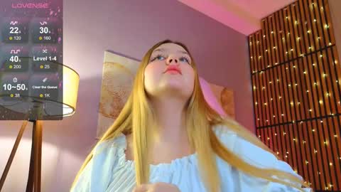 Snapshot of blush_ellie chatting on 02/13/25, 05:22 Ellie3 online show from 02/13/25, 05:22