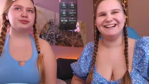 Snapshot of blush_ellie chatting on 02/24/25, 05:42 Ellie3 online show from 02/24/25, 05:42