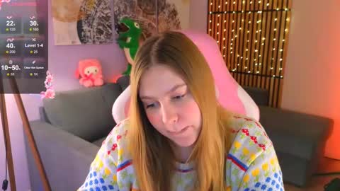 Snapshot of blush_ellie chatting on 03/05/25, 03:07 Ellie3 online show from 03/05/25, 03:07