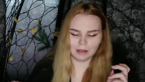 blushing_star online show from 04/18/26, 05:22