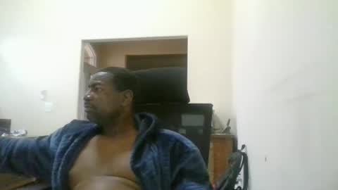 bluuthunder1914 online show from 12/05/25, 05:53