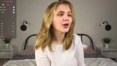 Erica online show from 12/04/24, 04:16