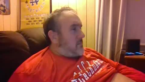 Snapshot of bman233450 chatting on 10/31/25, 04:24 bman233450 online show from 10/31/25, 04:24