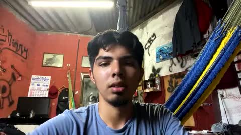 Snapshot of bnnnnnz chatting on 03/12/25, 08:31 bennnn online show from 03/12/25, 08:31