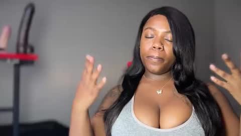 Snapshot of bnwo_goddess chatting on 04/14/26, 01:06 online show from 04/14/26, 01:06