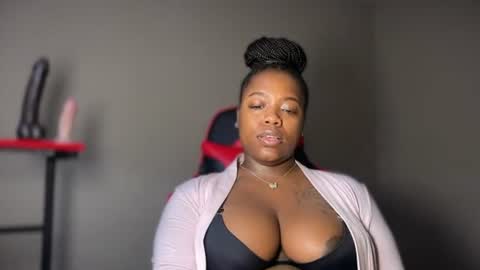 Snapshot of bnwo_goddess chatting on 06/18/26, 09:30 online show from 06/18/26, 09:30