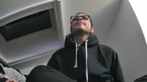 bo22222222 online show from 10/13/25, 09:04