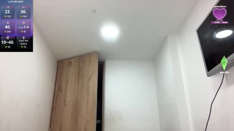 Bob  INDEPENDENT MODEL online show from 03/18/26, 06:27