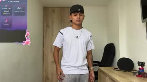 Bob  INDEPENDENT MODEL online show from 04/08/26, 05:13