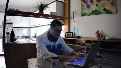 Snapshot of bobber_30 chatting on 11/15/25, 03:52 Bobber online show from 11/15/25, 03:52