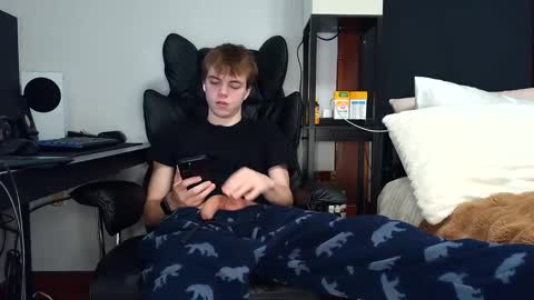 bobby72738 online show from 09/25/25, 02:48