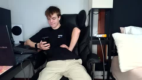 bobby72738 online show from 09/30/25, 03:11