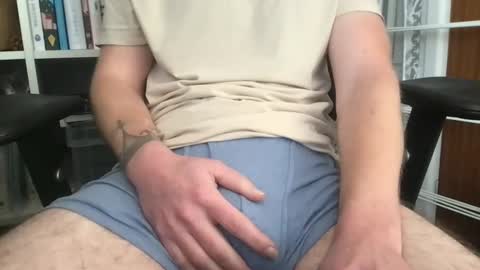 Snapshot of bobbybrownshoozz chatting on 12/04/24, 10:24 bobbybrownshoozz online show from 12/04/24, 10:24