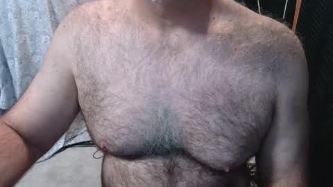 Snapshot of bobbyhill27b chatting on 05/18/26, 05:52 BobbyHill27b online show from 05/18/26, 05:52