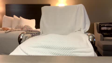 Snapshot of bobbyjune66 chatting on 12/14/24, 08:56 bobbyjune66 online show from 12/14/24, 08:56