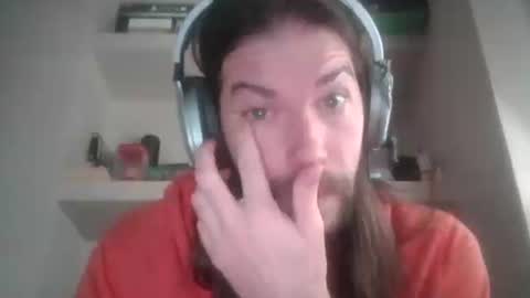 Snapshot of bobbysinger2009 chatting on 02/17/26, 02:57 bobbysinger2009 online show from 02/17/26, 02:57