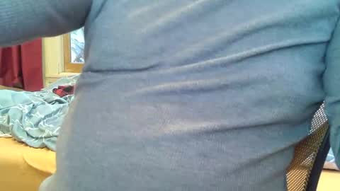 bobjojoh2 online show from 12/02/25, 12:49