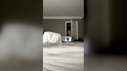 boboutte online show from 04/17/26, 03:26