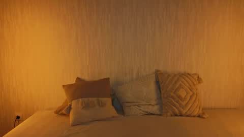 Snapshot of boicute chatting on 06/03/26, 06:05 ALEXPVT IS OPEN online show from 06/03/26, 06:05