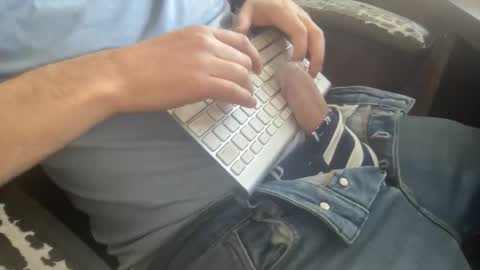 Snapshot of bolita82 chatting on 09/27/25, 06:57 Charlie2345 online show from 09/27/25, 06:57