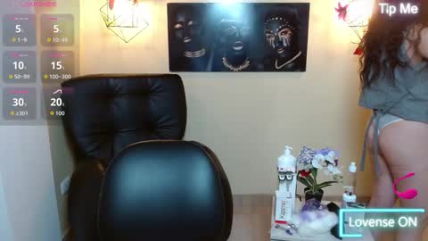 Paris online show from 01/12/26, 01:49