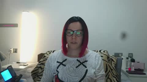 Lucy online show from 04/01/26, 04:26