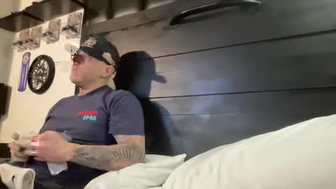 boner4you1994 online show from 02/19/25, 10:56